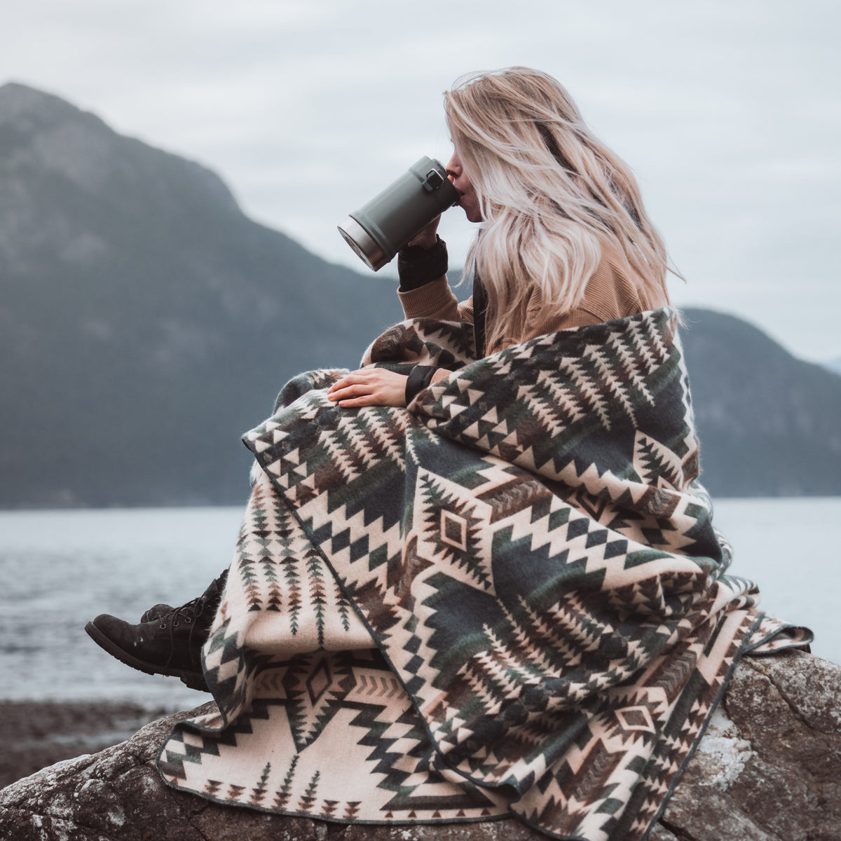 Alpaca Blanket Dublin Art Andina