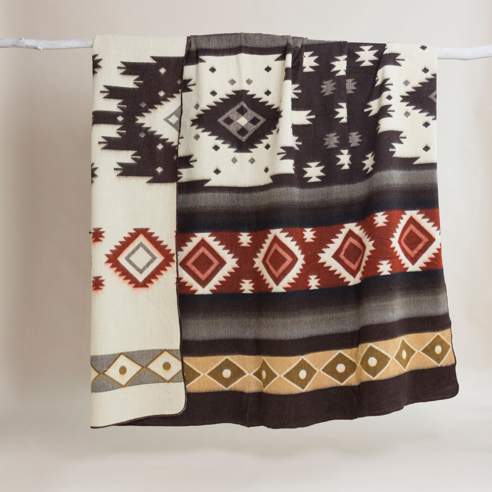 
                  
                    Alpaca blanket - Cotopaxi - Art Andina - Alpaca blanket - Cotopaxi
                  
                