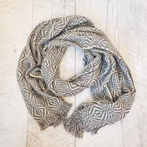 
                  
                    Alpaca cream scarf - Art Andina - Alpaca cream scarf
                  
                